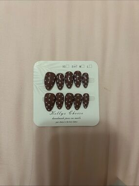 Kellys Choice Brown Polka Dot Press-On Nail Set